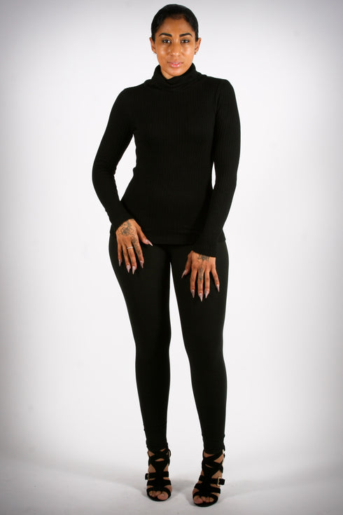 UNBOTHERED (turtleneck)